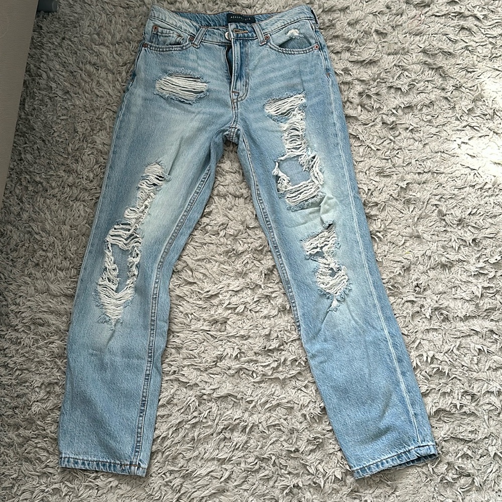 Light wash mom jeans
